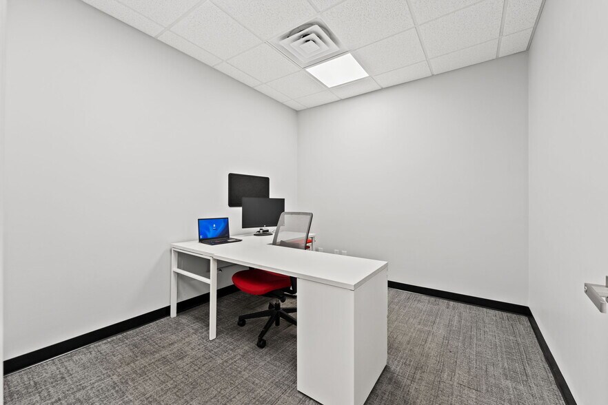 More Photos Of 2820 Spring Glen Rd, Jacksonville Office For Sale