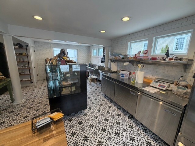 More Photos Of 279 Water St, Warren Storefront Retail Office For Lease