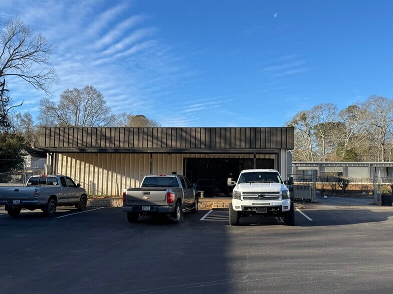 More Photos Of 8665 Maysville Rd, Maysville Self Storage For Sale