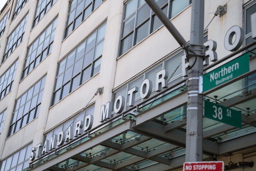 More Photos Of 37-18 Northern Blvd, Long Island City Office For Lease