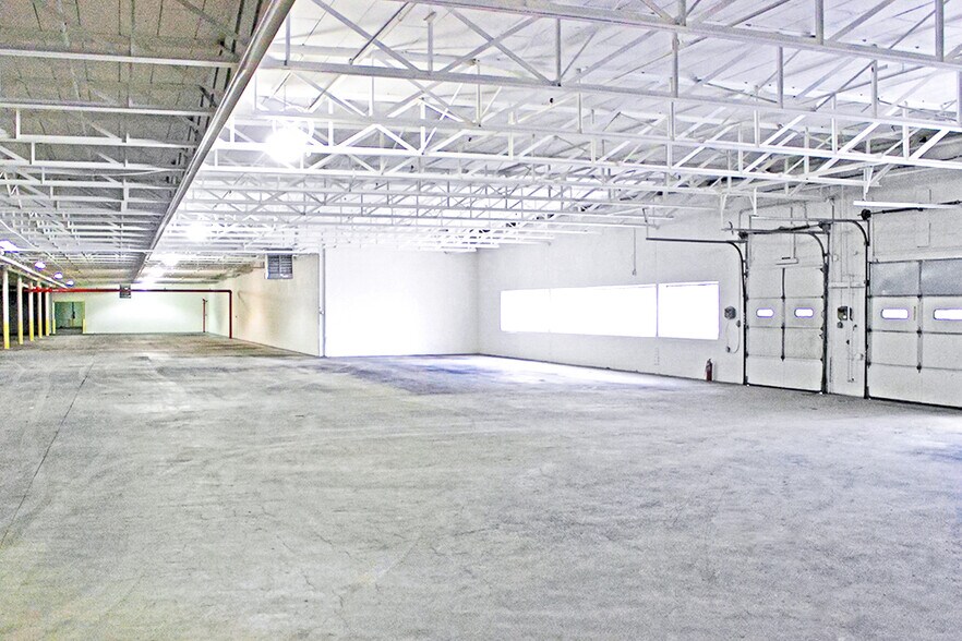 More Photos Of 350-390 N Pennsylvania Ave, Wilkes Barre Warehouse For Sale
