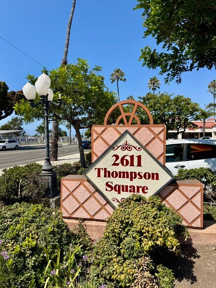 More Photos Of 2611 E Thompson Blvd, Ventura General Retail For Lease