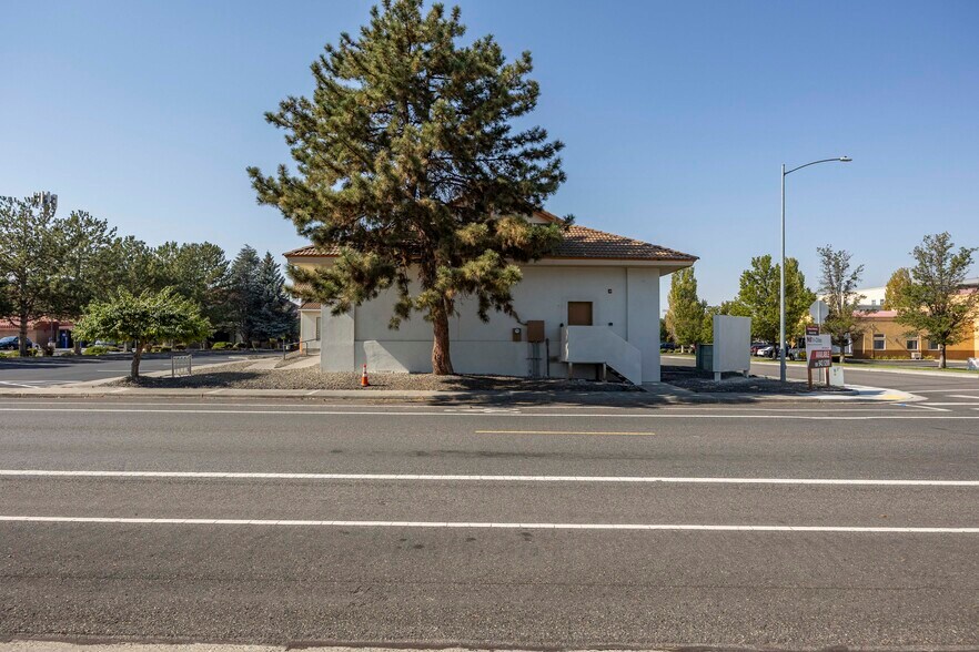 More Photos Of 829 Goethals Dr, Richland Office For Lease