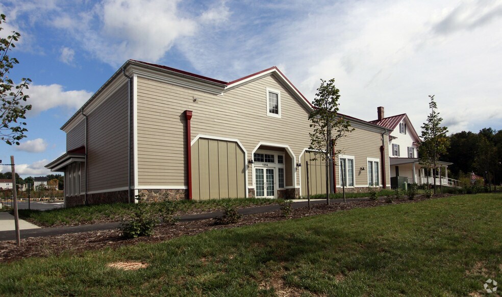 More Photos Of 120-130 Purcellville Gateway Dr, Purcellville General Retail For Lease