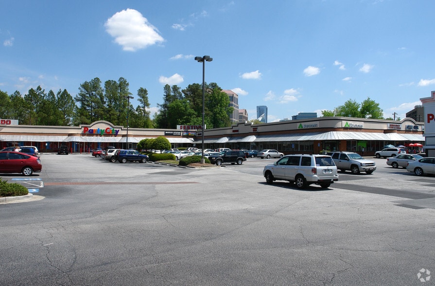 More Photos Of 3655 Roswell Rd NE, Atlanta Storefront For Lease