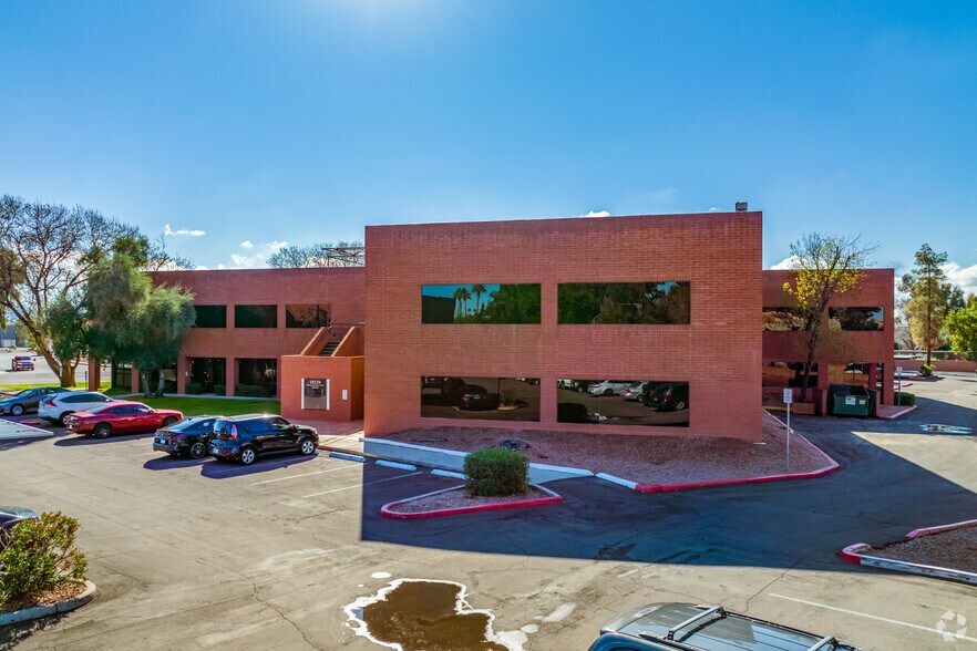 More Photos Of 10220 N 31st Ave, Phoenix Unknown For Lease