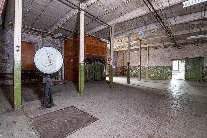 More Photos Of 248 Pine St, Pawtucket Warehouse For Sale