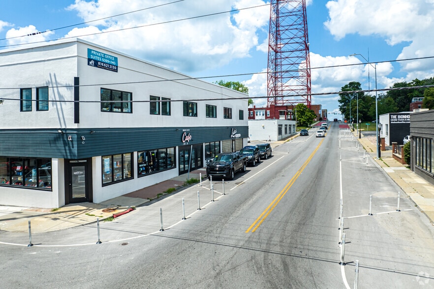 More Photos Of 325 E 31st St, Kansas City Office For Sale