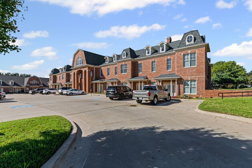 More Photos Of 1670 Keller Pky, Keller Loft Creative Space For Lease