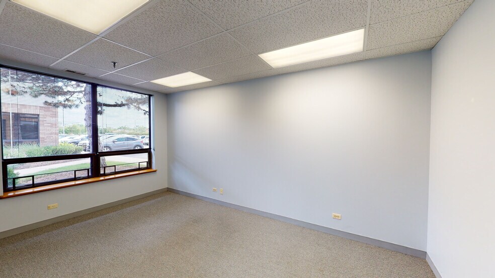 More Photos Of 3115 N Wilke Rd, Arlington Heights Medical For Sale