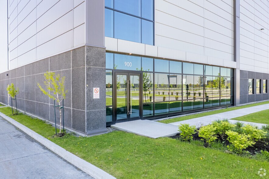 More Photos Of 900 Rue Turnbull, Beauharnois Unknown For Lease