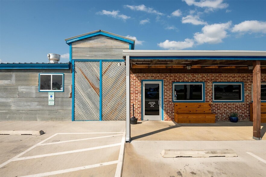 More Photos Of 3921 S Highway 287, Waxahachie Restaurant For Sale