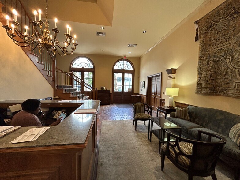 More Photos Of 829 Baronne St, New Orleans Office For Sale
