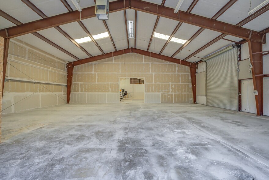 More Photos Of 1671 Zachi Way, Redding Industrial For Lease