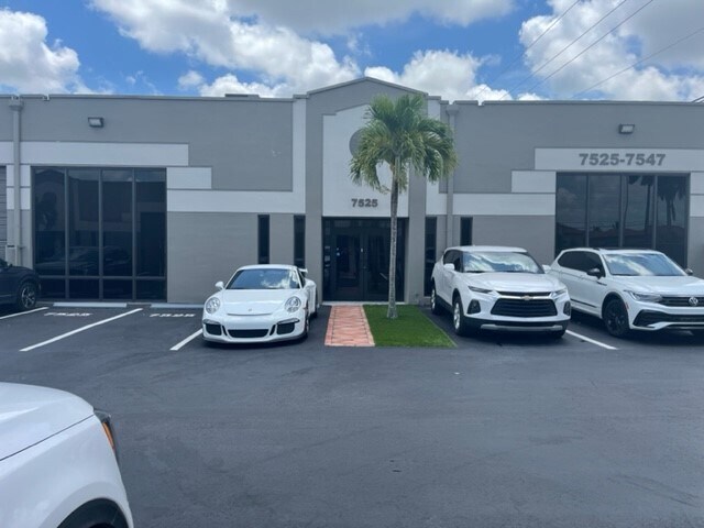 More Photos Of 7525 W 24th Ave, Hialeah Industrial For Lease