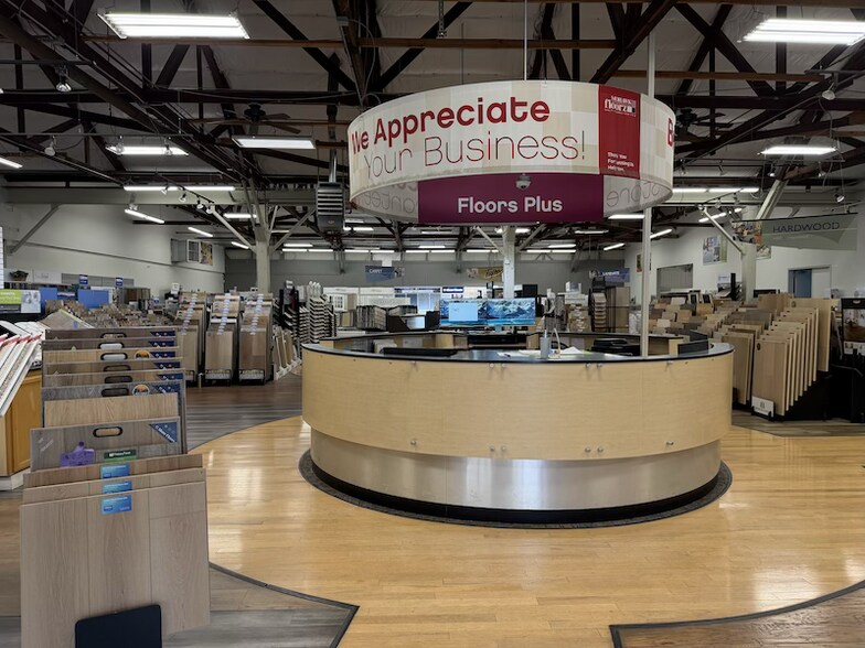 More Photos Of 615-621 Kansas Ave, Modesto Light Distribution For Lease