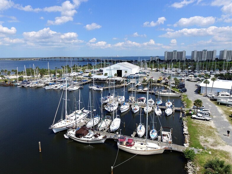 More Photos Of 419 N Washington Ave, Titusville Marina For Sale