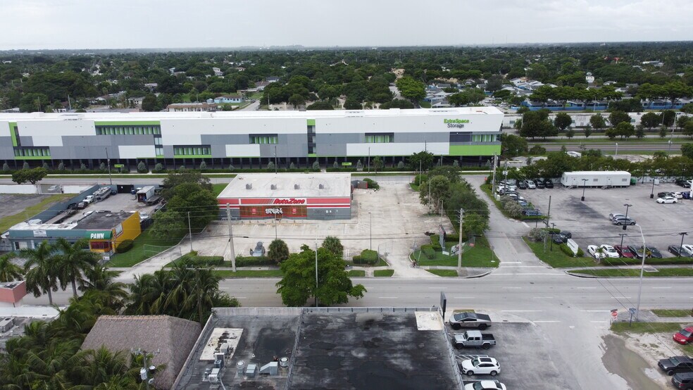 More Photos Of 17520 S Dixie Hwy, Miami Freestanding For Lease
