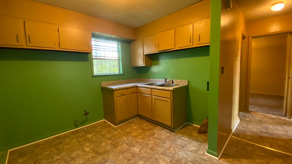 More Photos Of 1609 11th Ct N, Birmingham Apartments For Sale