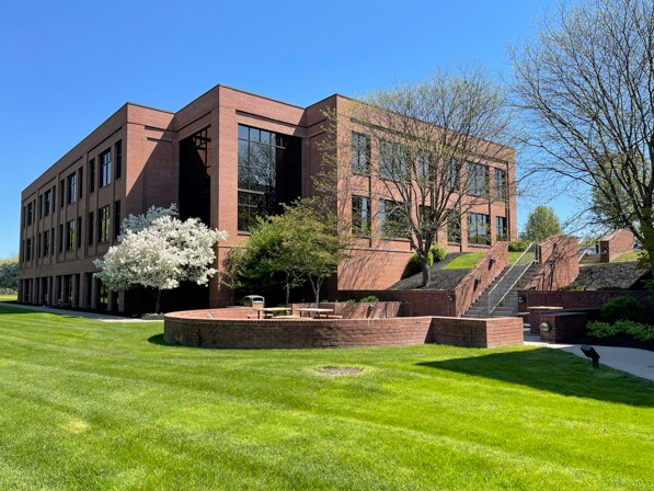 More Photos Of 175 Sullys Trl, Pittsford Unknown For Lease