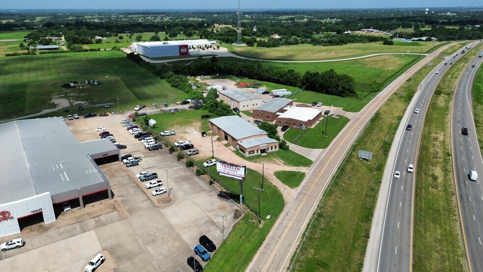 More Photos Of 1575 Highway 290 W, Brenham Industrial For Lease