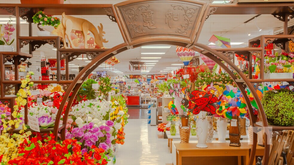 More Photos Of 41 NW 167th St, North Miami Beach Freestanding For Lease