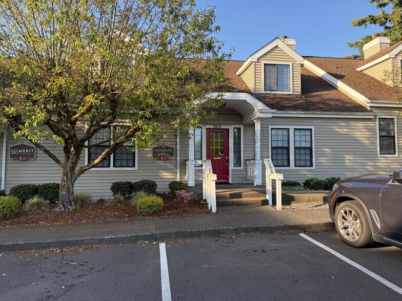 More Photos Of 1919 N Pearl St, Tacoma Office For Sale