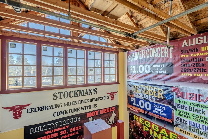 More Photos Of 117 Pine St, Pinedale Restaurant For Sale