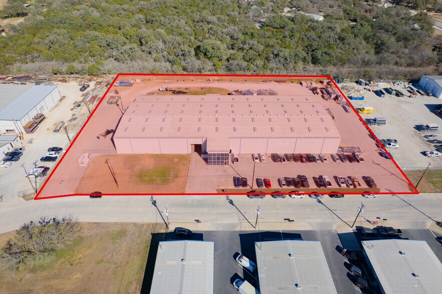 More Photos Of 18740 Goll St, San Antonio Warehouse For Sale