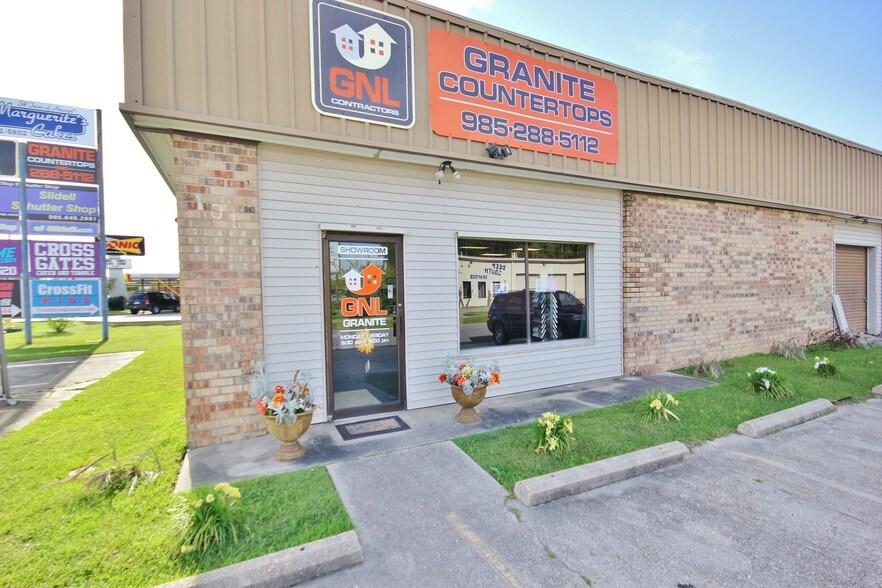 More Photos Of 101-181 Commercial Sq, Slidell Storefront Retail Office For Lease