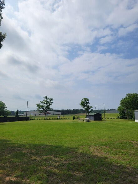 More Photos Of 8771 US Highway 59 N, Atlanta Land For Sale