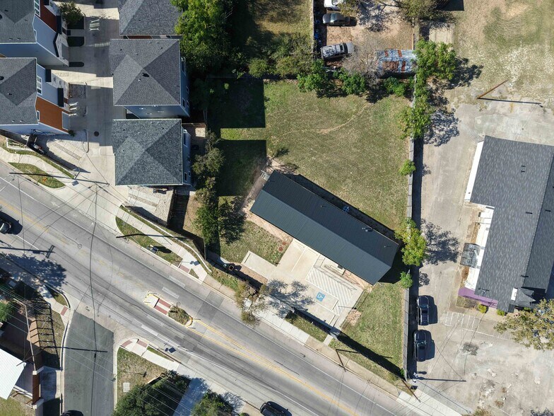 More Photos Of 1152 Webberville Rd, Austin Loft Creative Space For Sale