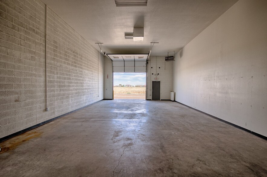 More Photos Of 1321 E Lumbermans Loop, Show Low Warehouse For Lease