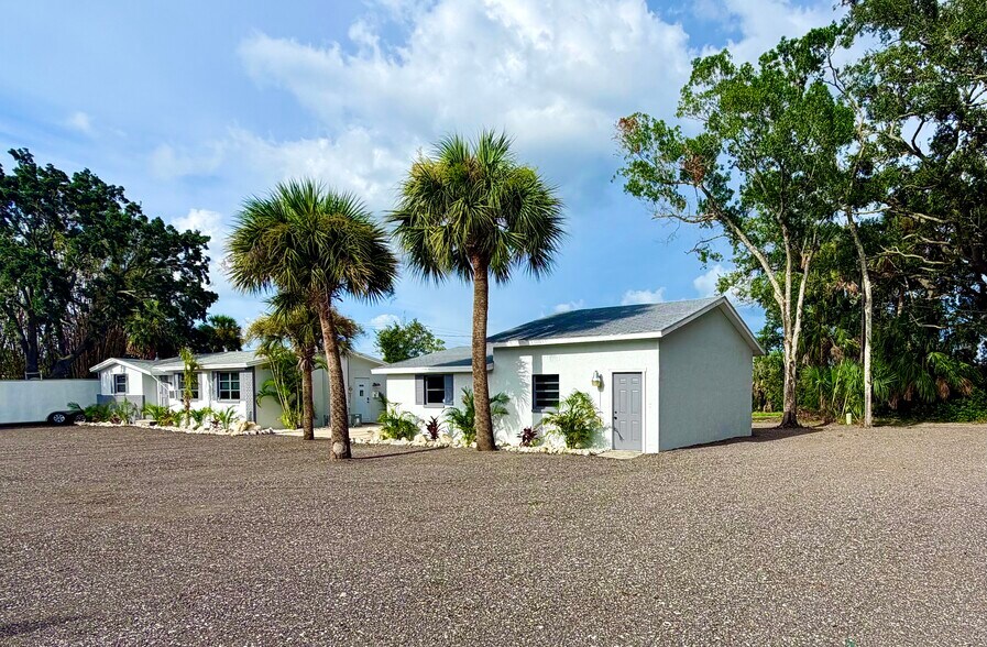 More Photos Of 1322 N Pinellas Ave, Tarpon Springs Office For Sale
