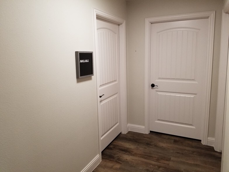 More Photos Of 200 S Main St, Rhome Religious Facility For Lease