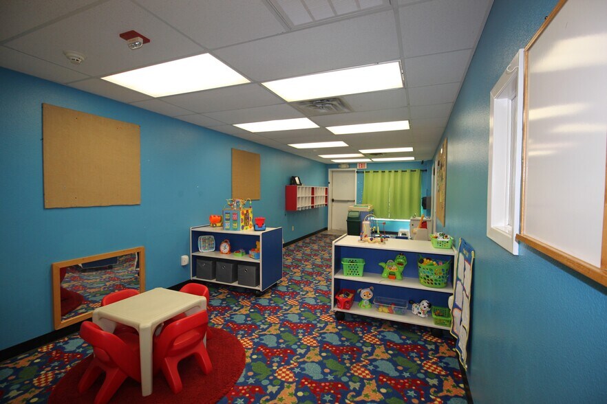More Photos Of 3421 E Walnut St, Pearland Daycare Center For Sale