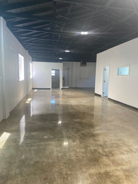 More Photos Of 121 Penn St, El Segundo Flex For Sale