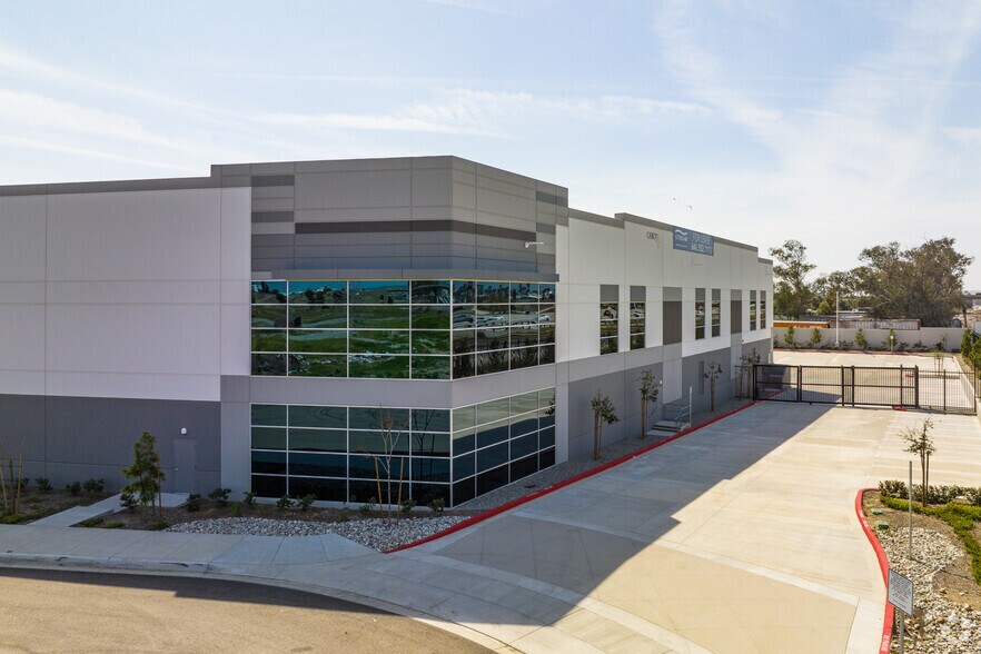 Primary Photo Of 16288 Boyle Ave, Fontana Warehouse For Lease