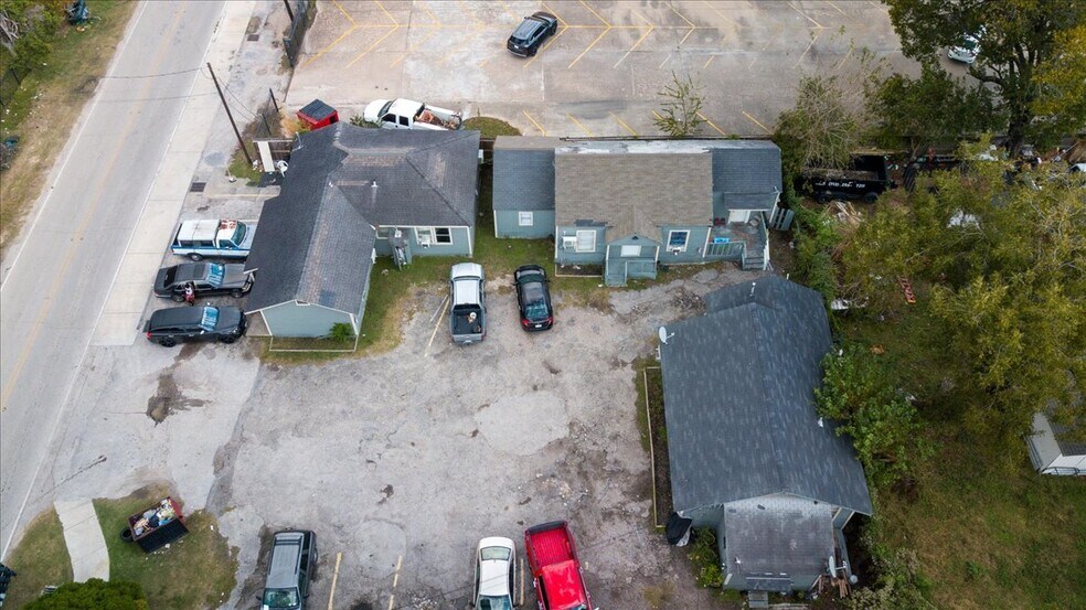 More Photos Of 13928 Bandera St, Houston Apartments For Sale