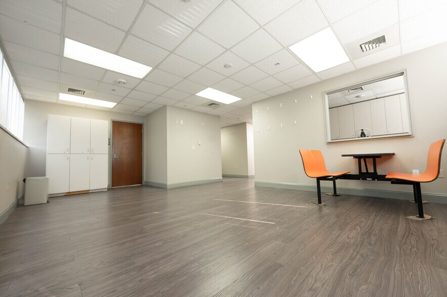 More Photos Of 7200 W Cathedral Rock Dr, Las Vegas Medical For Sale