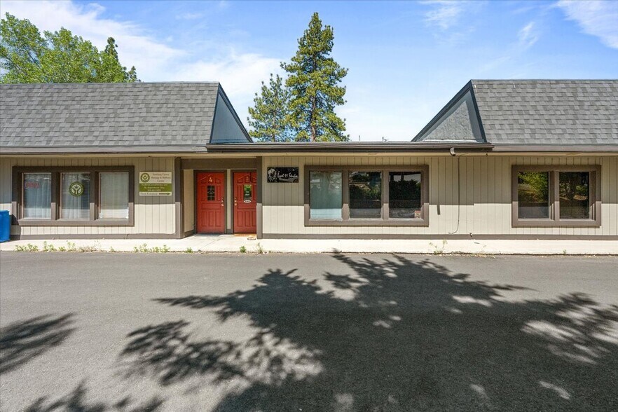 More Photos Of 40585 Big Bear Blvd, Big Bear Lake Office For Sale