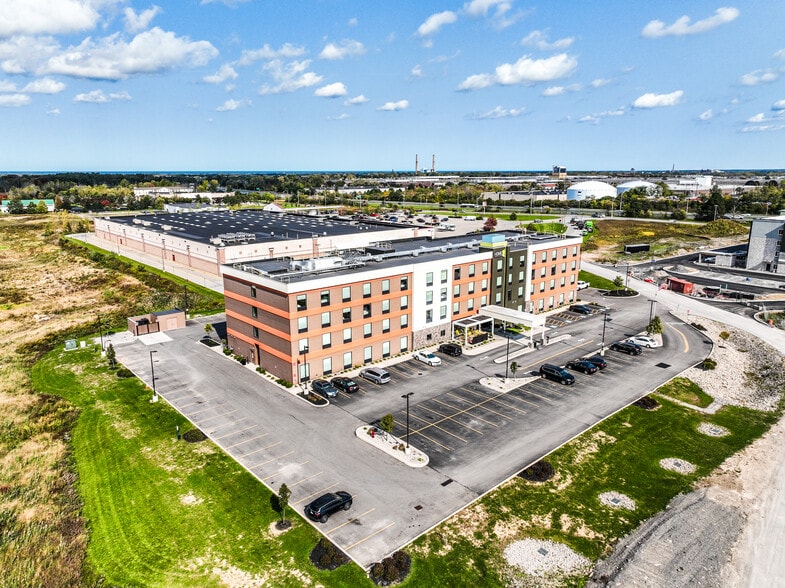 More Photos Of 400 Bellwood Dr, Rochester Hotel For Sale