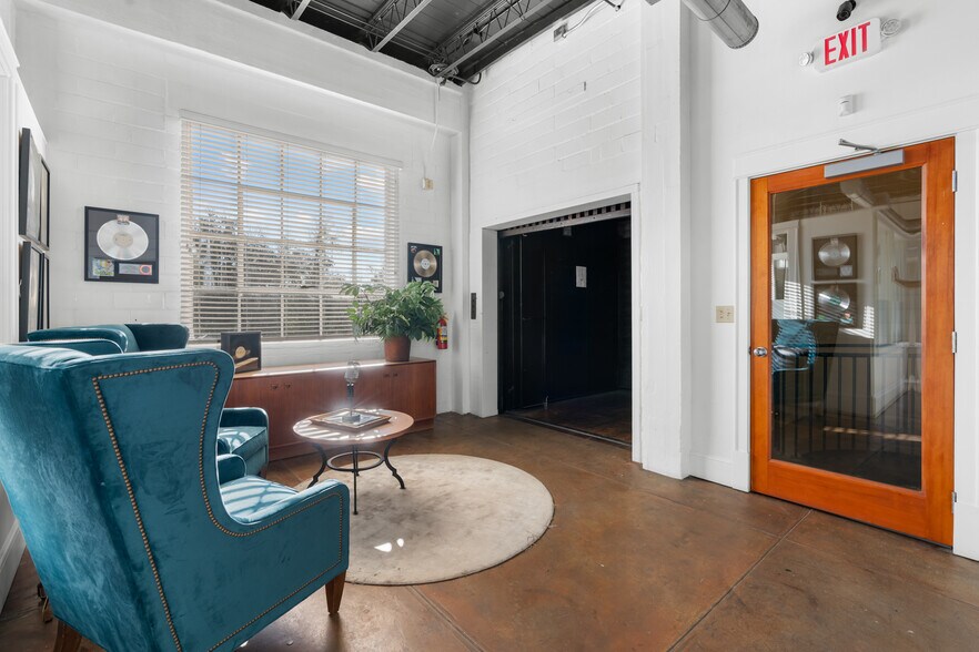 More Photos Of 939 N Magnolia Ave, Ocala Freestanding For Sale