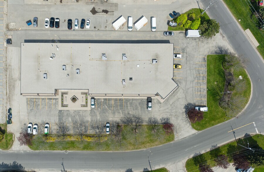 More Photos Of 24 Mcintyre Pl, Kitchener Warehouse For Sale