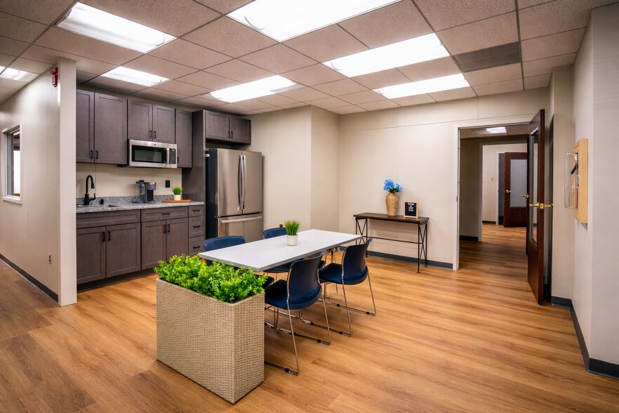 More Photos Of 4242 Carlisle Pike, Camp Hill Office For Lease