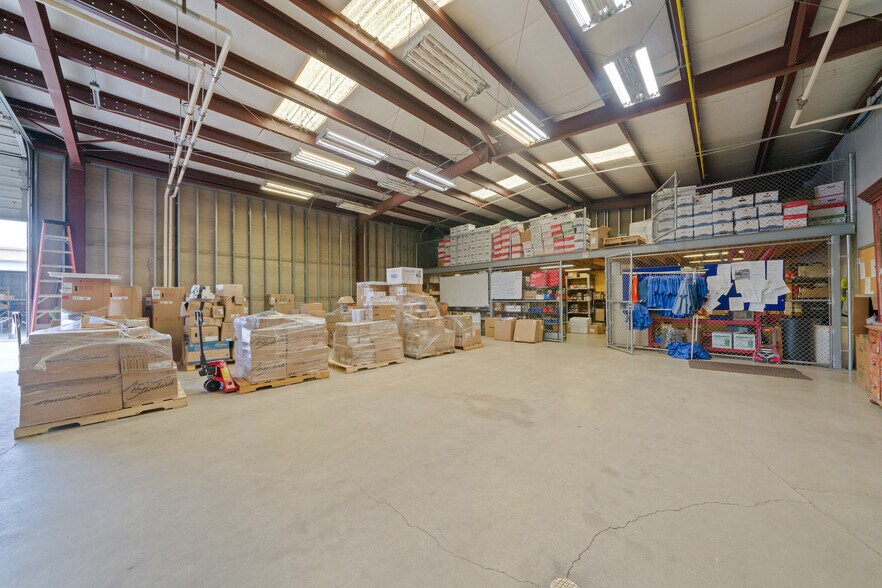 More Photos Of 1300 Universal City Blvd, Universal City Warehouse For Sale