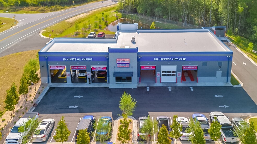 Primary Photo Of 16515 US Highway 331 S, Freeport General Retail For Sale