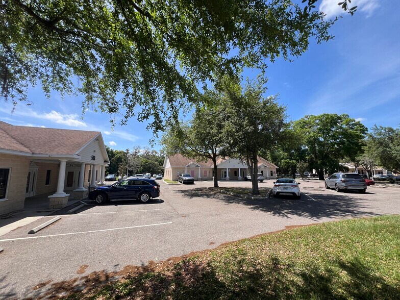 More Photos Of 533 Medical Oaks Ave, Brandon Office For Sale