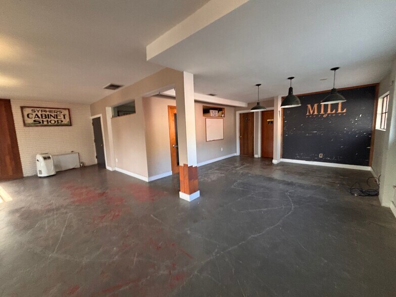 More Photos Of 2925 NE Glisan St, Portland Coworking Space