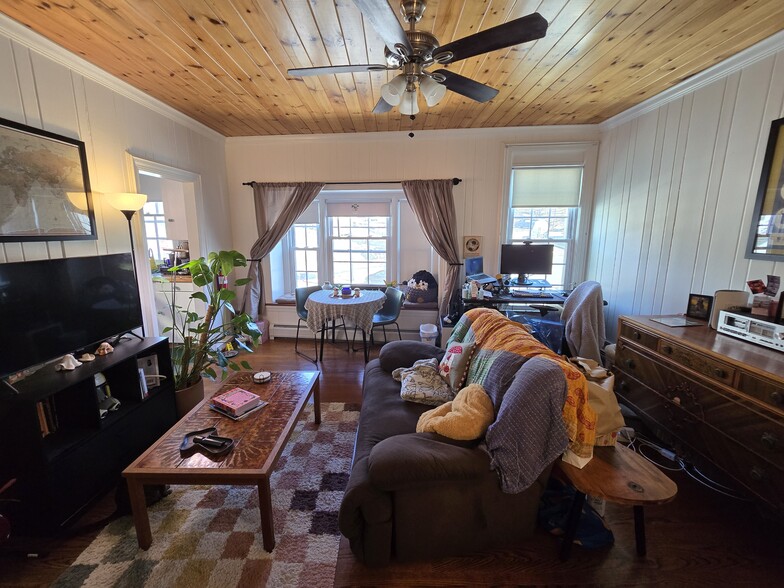 More Photos Of 75 Main St, Sussex Storefront Retail Residential For Sale